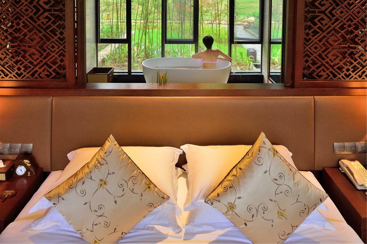 Harmona Resort & Spa Zhangjiajie Rum bild
