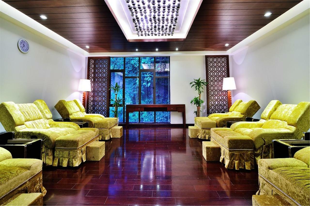 Harmona Resort & Spa Zhangjiajie Exteriör bild