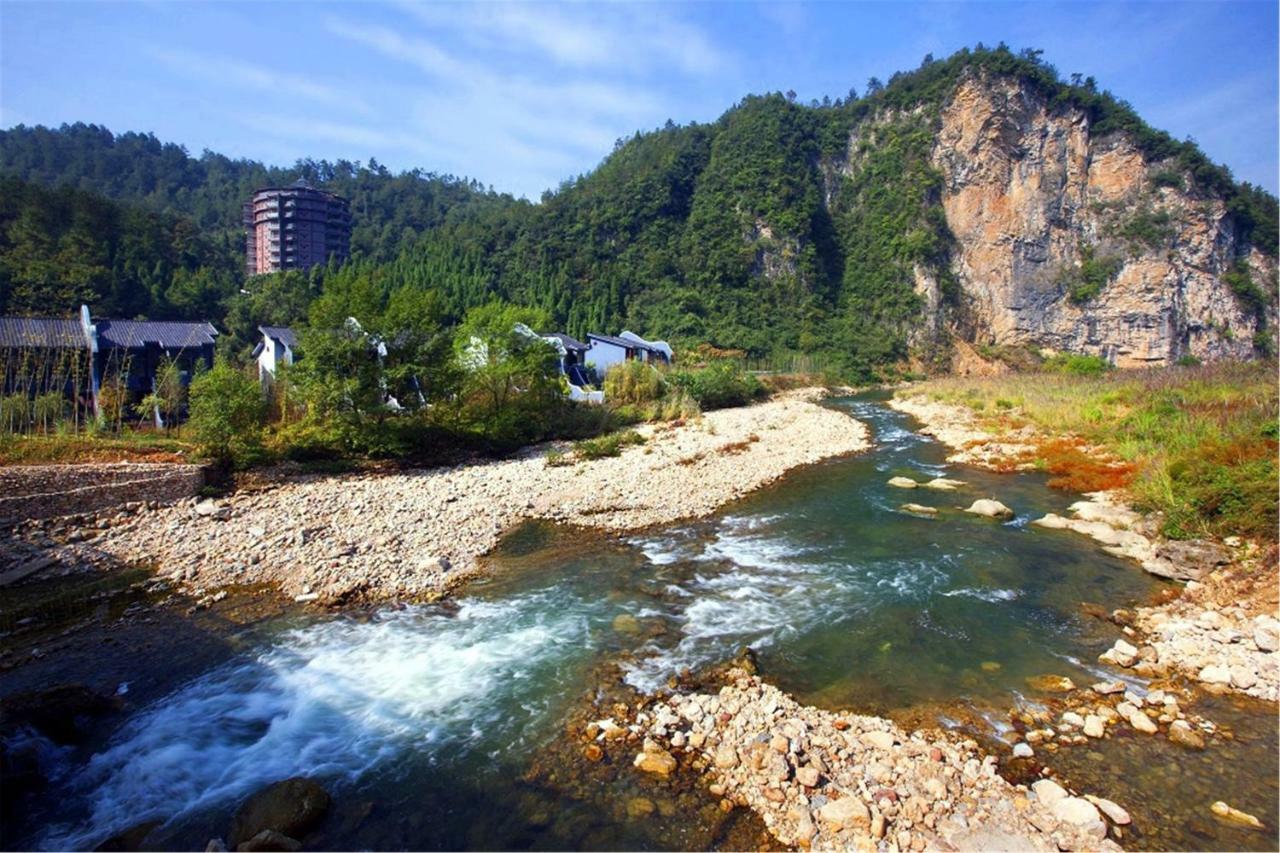 Harmona Resort & Spa Zhangjiajie Exteriör bild